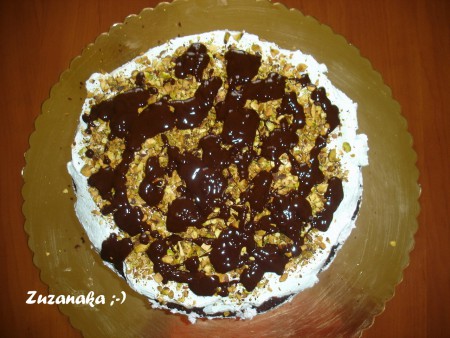 Pistáciová šľahačka s pistáciami a čokoládou